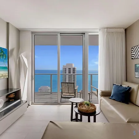 High Floor 2Br -2 Ba - Resort Fees & Parking Incl
